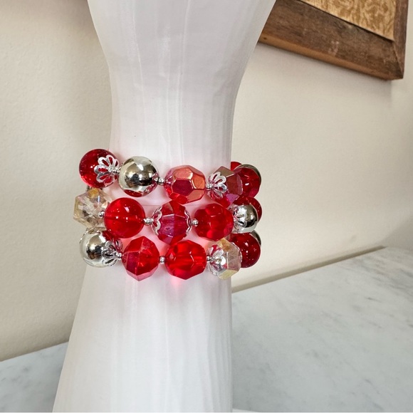 Vintage 3-Strand Bracelet Red Silver Round & Faceted Bead Round Button 8.75"L - Picture 5 of 11